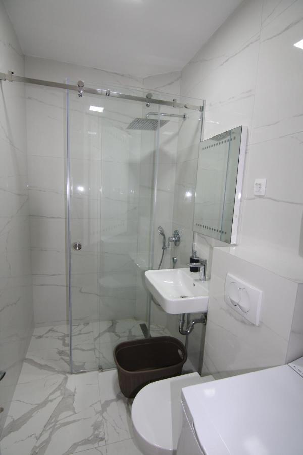 בודווה Apartments Lora Zmajeva, 7 מראה חיצוני תמונה